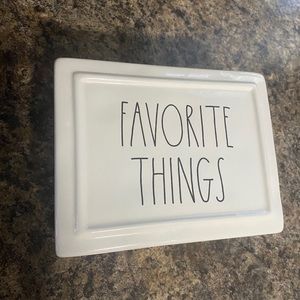 Rae Dunn box